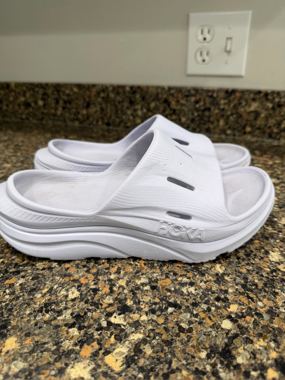 Hoka  Cushioned Slide Sandals size 7 ladies
